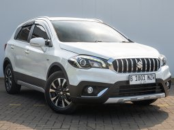 Suzuki SX4 S-Cross AT 2022 - Garansi 1 Tahun