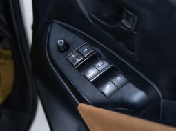 TOYOTA KIJANG INNOVA (SUPER WHITE)  TYPE G 2.4 M/T (2017) 11