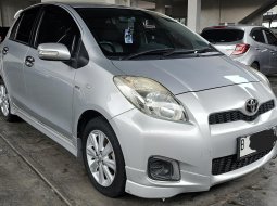 Toyota Yaris E A/T ( Matic ) 2012 Silver Km 94rban Tangan 1 Good Condition 3