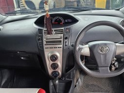 Toyota Yaris E A/T ( Matic ) 2012 Putih Mulus Siap Pakai Good Condition 9