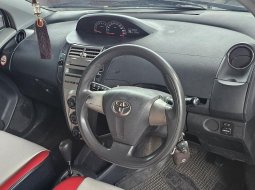 Toyota Yaris E A/T ( Matic ) 2012 Putih Mulus Siap Pakai Good Condition 10