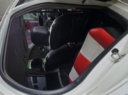 Toyota Yaris E A/T ( Matic ) 2012 Putih Mulus Siap Pakai Good Condition 12