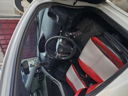 Toyota Yaris E A/T ( Matic ) 2012 Putih Mulus Siap Pakai Good Condition 11