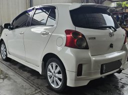 Toyota Yaris E A/T ( Matic ) 2012 Putih Mulus Siap Pakai Good Condition 5