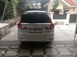 Suzuki Ertiga GX 1.5 AT Hybrid 2023 Putih 12