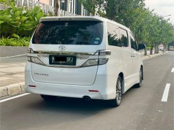 Promo Toyota Vellfire Z 2.4 2015 Putih 5