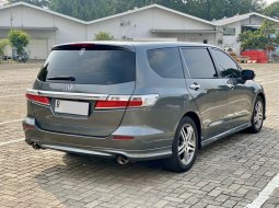 Honda Odyssey 2.4 2012 Abu-abu 4