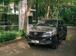 Km40rb Toyota Fortuner TRD 2018 AT 2019  5