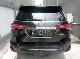 Toyota Fortuner 2.8 GR Sport Diesel Matic 2022 DP 35 Juta 5