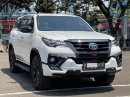 TOYOTA FORTUNER VRZ TRD AT PUTIH 2020 TERMURAH