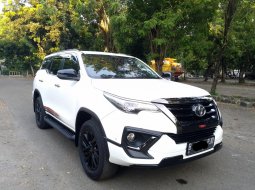 JUAL MURAHH! FORTUNER VRZ TRD AT PUTIH 2020