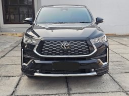 Toyota Kijang Innova Zenix q Hybrid modelista tss 2023 Hitam 1