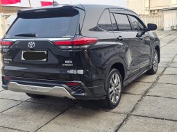 Toyota Kijang Innova Zenix q Hybrid modelista tss 2023 Hitam 4