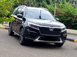 Honda BR-V Prestige CVT with Honda Sensing 2023 hitam km antik 1 ribuan cash kredit proses bisa 2