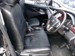 Toyota Venturer 2.0 Matic 2017 Hitam 7