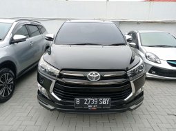 Toyota Venturer 2.0 Matic 2017 Hitam 2