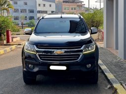 Chevrolet Trailblazer LTZ 2017 diesel hitam km 87 ribuan pajak panjang cash kredit proses bisa