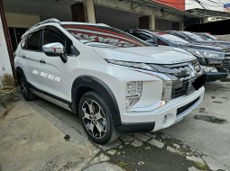 Mitsubishi Xpander Cross Premium AT ( Matic ) 2021 Putih Km  low 18rban Good Condition Siap Pakai 2