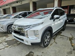 Mitsubishi Xpander Cross Premium AT ( Matic ) 2021 Putih Km  low 18rban Good Condition Siap Pakai 3