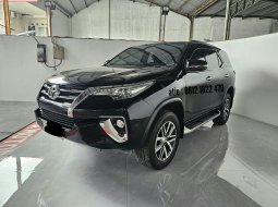 Toyota Fortuner VRZ 2.4 diesel  AT ( Matic ) 2017 Hitam km low 63rban double disk jakpus 3