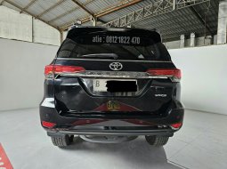 Toyota Fortuner VRZ 2.4 diesel  AT ( Matic ) 2017 Hitam km low 63rban double disk jakpus 12