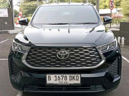 Toyota Innova Zenix 2.0 V AT 2023 Hitam