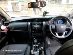 Toyota Fortuner New  4x2 2.8 A/T DSL GR Sport 2023  - Kredit Mobil Murah 4