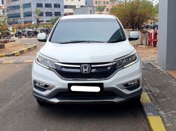 Honda CR-V 2.0 2015 SUV putih cash kredit proses bisa dibantu