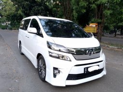 VELLFIRE Z GOLDEN EYE AT PUTIH 2015 1