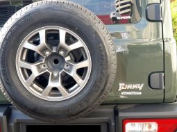 Suzuki Jimny MT 2023 manual jungle green hijau cash kredit bisa dibantu 21