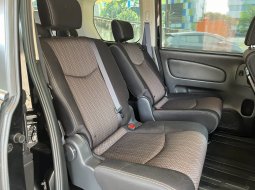 Jual mobil Nissan Serena 2017 8