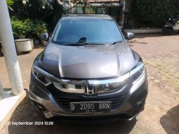 Honda HR-V 1.5L E CVT 2021 Abu-abu