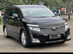 Nissan Elgrand Highway Star 2013 Hitam