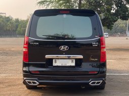 HYUNDAI H1 ROYALE BENSIN AT HITAM 2018 HARGA TERMURAH 5