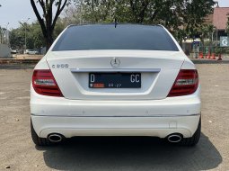 Mercedes-Benz C-Class C 300 2013 Putih 4