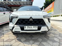 Mitsubishi Xforce Ultimate Matic Tahun 2024 NIK 2023 Kondisi Mulus Terawat Istimewa Seperti Baru