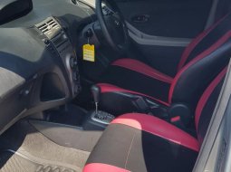 Toyota Yaris E 2013 4