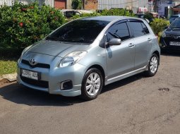 Toyota Yaris E 2013 7