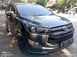 Toyota Kijang Innova V 2020  - Beli Mobil Bekas Murah