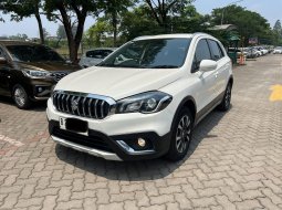 Suzuki SX4 S-Cross New  A/T 2017/2018 Facelift Istimewa Putih