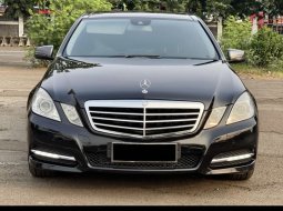 Mercedes-Benz E-Class E 300 2011 6