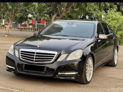 Mercedes-Benz E-Class E 300 2011 1