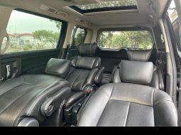 Nissan Elgrand Highway Star 2013 MPV 11