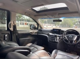 Nissan Elgrand Highway Star 2013 MPV 10