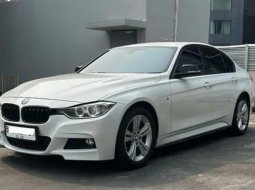 2014 BMW 320i Option Body Kit M-Performance Rawatan ATPM Km 81 rb Mulus Interior Orsinil Otr KREDIT 7