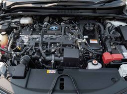 Toyota Corolla Altis Hybrid HV 1.8 AT 2022 Putih - TDP Rendah - Pajak Panjang 7