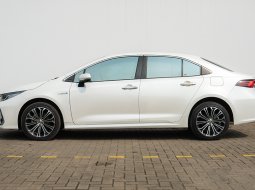 Toyota Corolla Altis Hybrid HV 1.8 AT 2022 Putih - TDP Rendah - Pajak Panjang 6