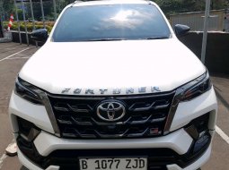 Toyota Fortuner New  4x2 2.8 A/T DSL GR Sport 2023 Putih