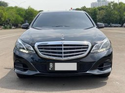 Mercedes-Benz E-Class E 200 2016 Hitam