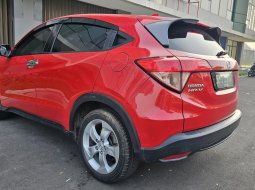 Jual mobil Honda HR-V E CVT 2016 Merah Full Record TDP MINIM 4